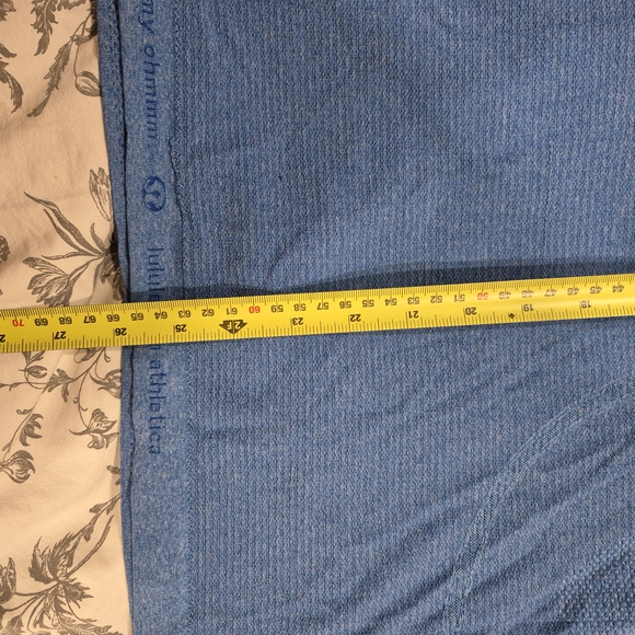 Lululemon Women’s Blue Performance Knit Top - Picture 10 of 12
